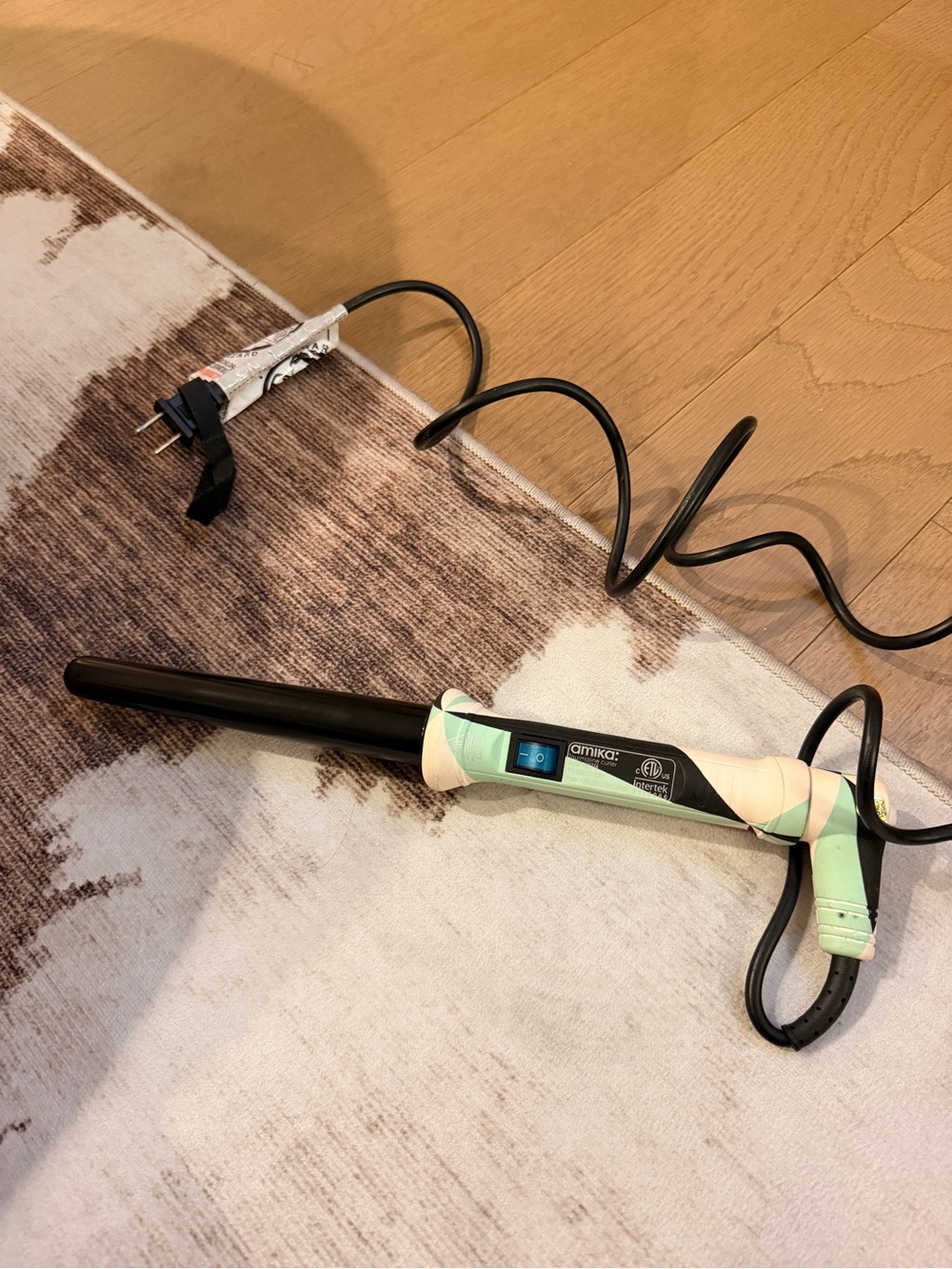 amika Mint Green and Black Tourmaline Curler
